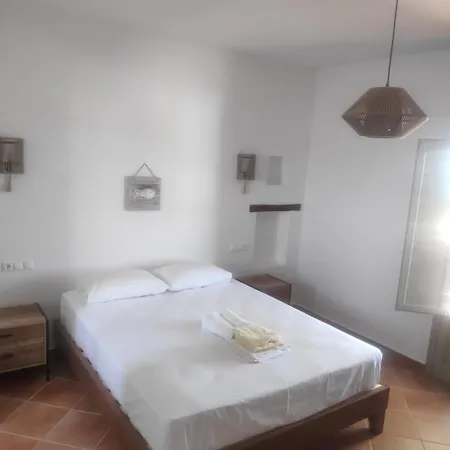 Romantic Studio A With Sea View, Plaka, Naxos Maragkas